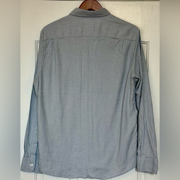 EUC Faherty Brand Button-Up Shirt Men’s Large | Heather Blue Coastal Oxford - Picture 2 of 12